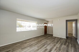 1430 S Avenida Sirio in Tucson, AZ - Foto de edificio - Building Photo
