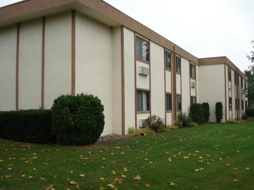 River's Edge in Wisconsin Rapids, WI - Building Photo