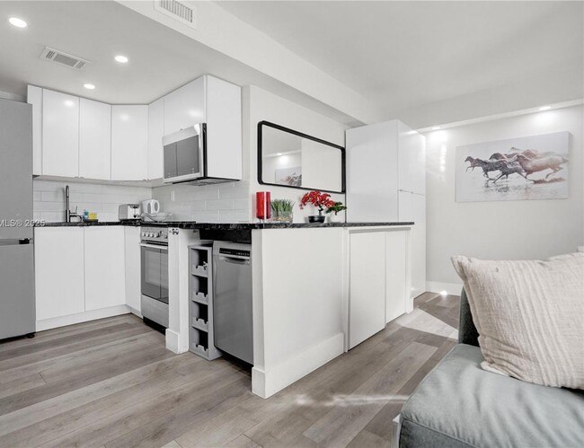 619 Euclid Ave, Unit 1B in Miami Beach, FL - Building Photo - Building Photo