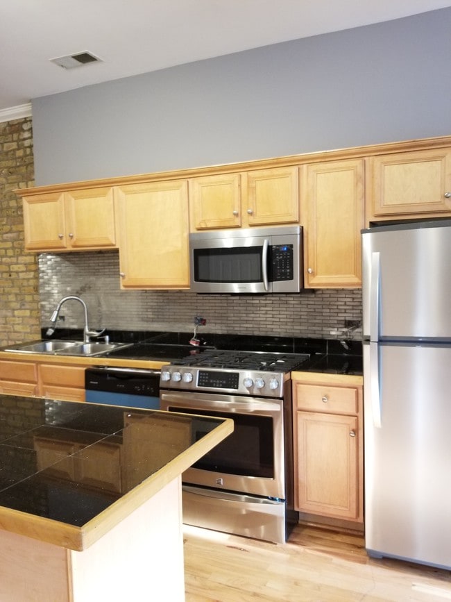 529 N Ashland Ave, Unit 533NASHLANDUNIT1