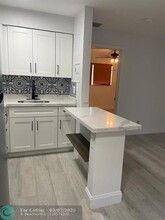 1017 N Victoria Park Rd in Fort Lauderdale, FL - Building Photo - Building Photo