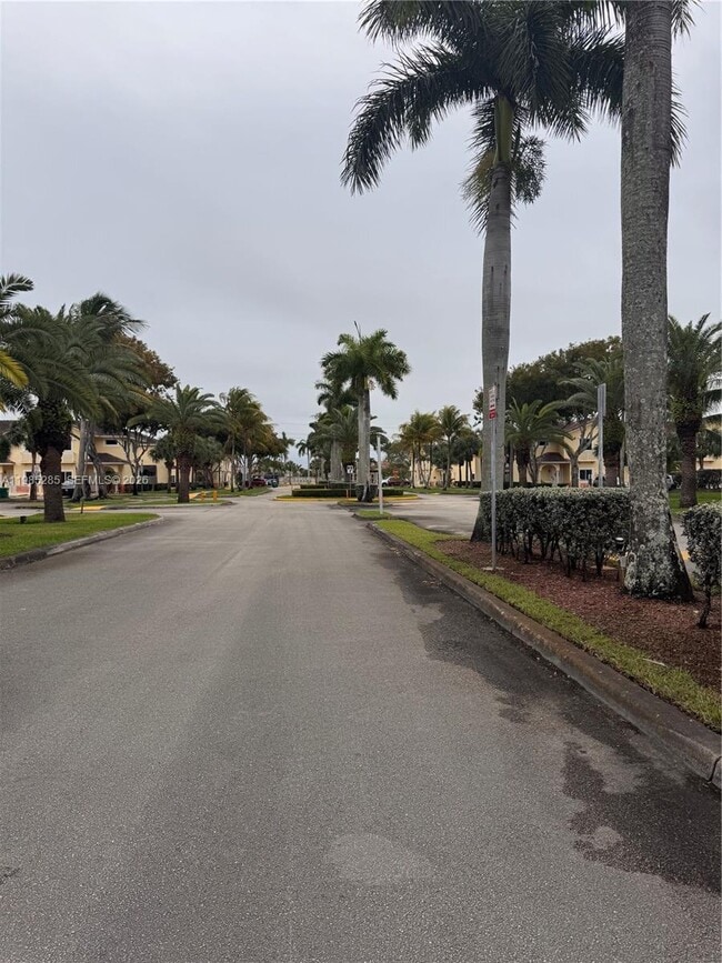 7400 NW 178th St in Hialeah, FL - Building Photo - Building Photo