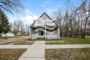 237 W Garfield Ave in Elkhart, IN - Building Photo