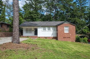 489 Forest Ave in Macon, GA - Building Photo