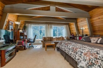 14234 Glacier View Dr in Truckee, CA - Building Photo - Building Photo