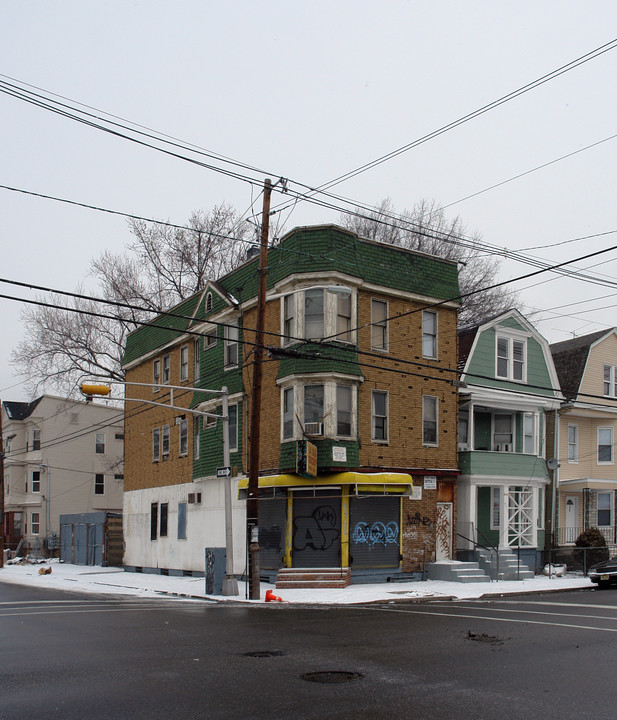 473 Avon Ave in Newark, NJ - Building Photo