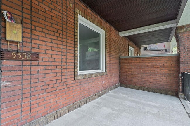 5556-5558 Pocusset St in Pittsburgh, PA - Building Photo - Building Photo