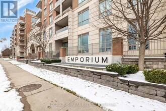 2480 Prince Michael Drive in Oakville, ON - Building Photo - Building Photo