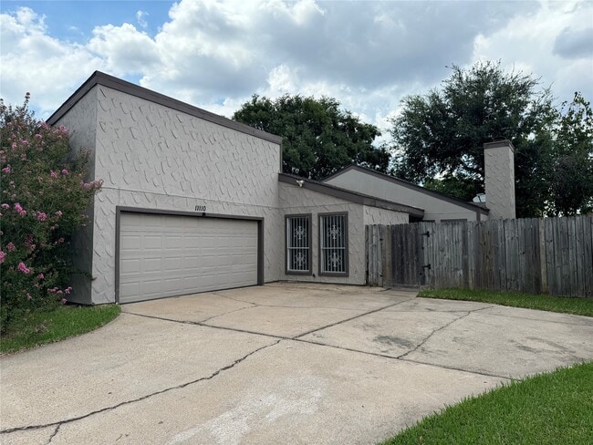 11110 Petworth Dr in Houston, TX - Foto de edificio - Building Photo