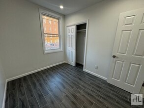 ROOSEVELT AVENUE in Queens, NY - Building Photo - Building Photo
