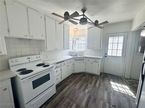 1320 Jessica Ave in Las Vegas, NV - Building Photo - Building Photo