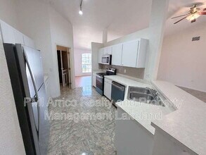 5688 Fischer Dr in Lakeland, FL - Building Photo - Building Photo