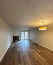 2980 Tierra Verde W in Reno, NV - Building Photo - Building Photo