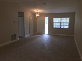 1292 SW Bellevue Ave in Port St. Lucie, FL - Building Photo