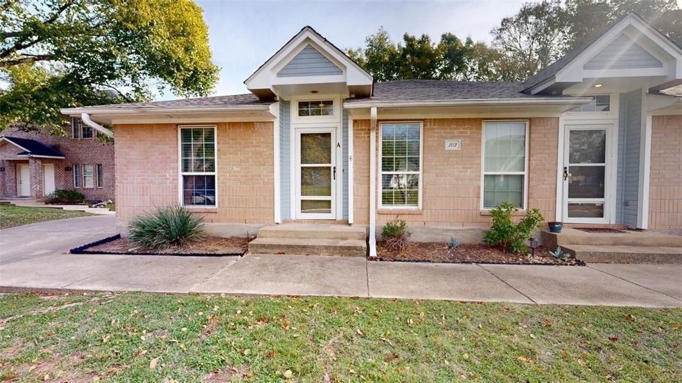 103 Winter Park in College Station, TX - Building Photo