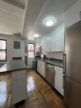 137 E 38th St, Unit 3A in New York, NY - Building Photo - Building Photo