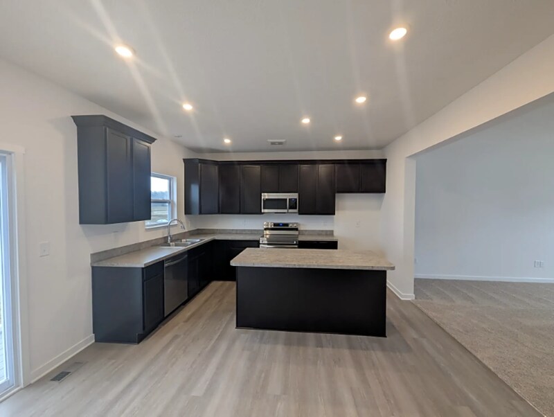 111 Sitka Willow Dr in Etna, OH - Building Photo