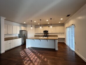 4515 Ann St in Bakersfield, CA - Building Photo - Building Photo