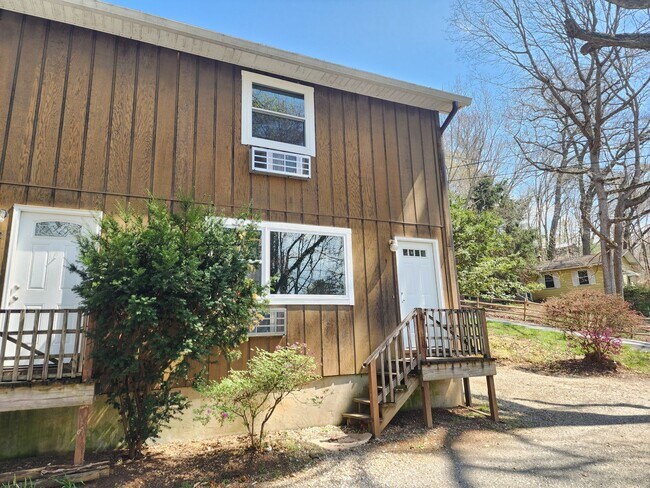 30 Success Ave in Asheville, NC - Building Photo - Building Photo