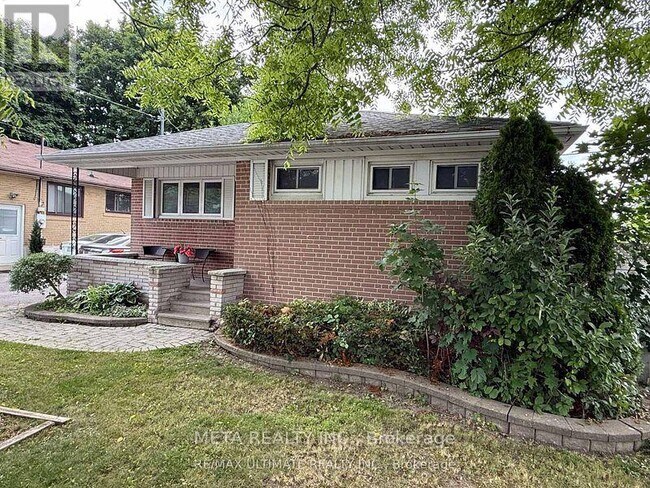 property at 313 Rossland Rd W