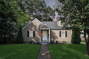 1336 Maplewood Ave in Norfolk, VA - Building Photo