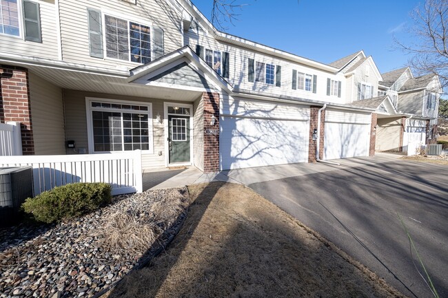 19613 Escalade Way in Farmington, MN - Building Photo - Building Photo