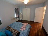 4604 Gunter St photo'