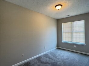 4044 Robin Cir in College Park, GA - Building Photo - Building Photo