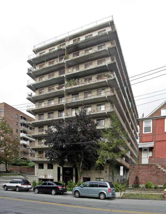 Michelangelo Apartments in Yonkers, NY - Building Photo