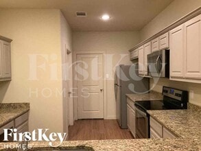 9923 Rio Doso Dr in Dallas, TX - Foto de edificio - Building Photo