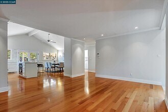 2626 Lariat Ln in Walnut Creek, CA - Building Photo - Building Photo