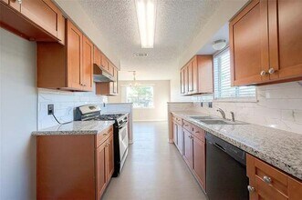 4727 Kennedy Heights Blvd in Houston, TX - Building Photo - Building Photo