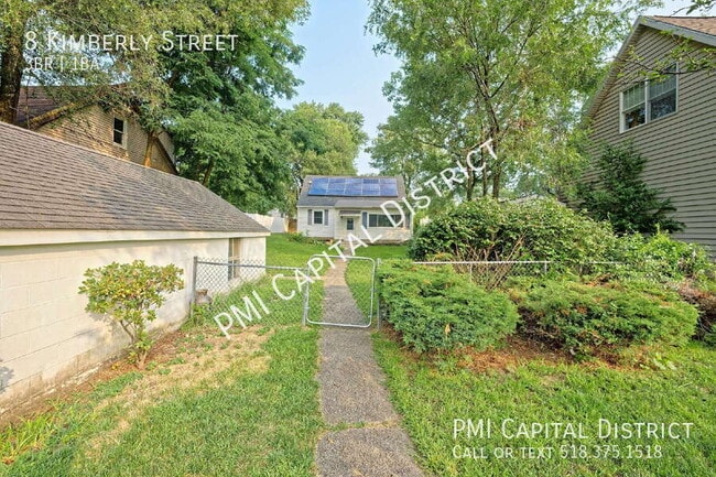 8 Kimberly St in Colonie, NY - Foto de edificio - Building Photo