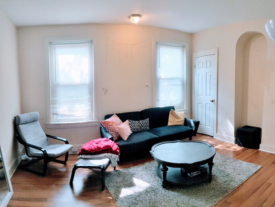 2027 N Gratz St Photo