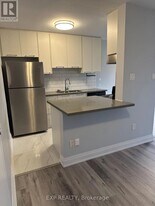 579 Clare Ave in Welland, ON - Building Photo