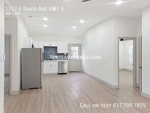 1233 Davis Ave in Fort Worth, TX - Building Photo - Building Photo