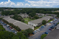 Huntleigh Woods Apartments photo'