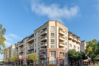 931 E Walnut St in Pasadena, CA - Building Photo - Building Photo