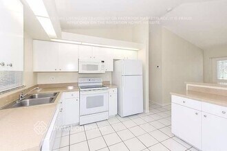 18472 Holly Rd in Ft. Myers, FL - Building Photo - Building Photo