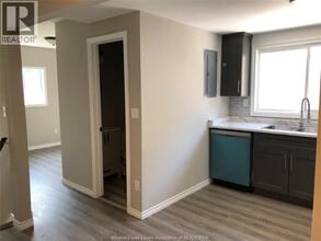 567 Hildegarde St in Windsor, ON - Building Photo - Building Photo
