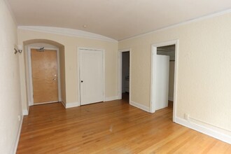 539 W Arlington Pl in Chicago, IL - Building Photo - Building Photo