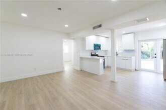 1167 NW 9th Ave in Fort Lauderdale, FL - Building Photo - Building Photo