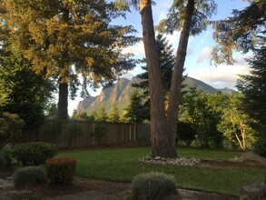 1160 Mountain View Blvd SE in North Bend, WA - Building Photo - Building Photo