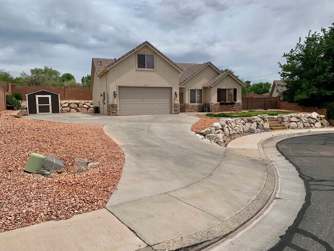 property at 2585 E 40 N