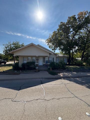 1001 S 14th St in Abilene, TX - Building Photo