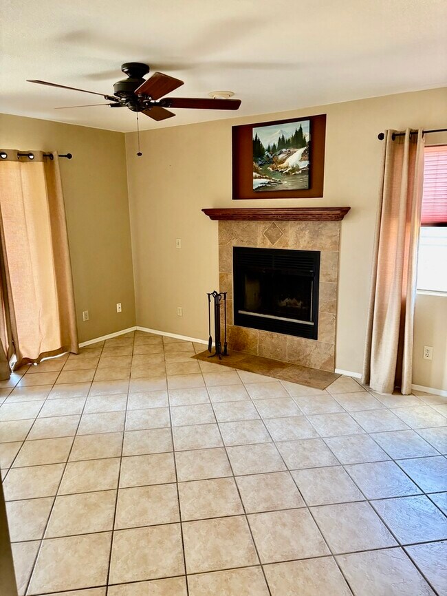 8863 N Willeta Dr in Tucson, AZ - Building Photo - Building Photo
