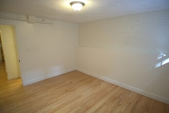 1408 Commonwealth Ave in Boston, MA - Building Photo - Building Photo