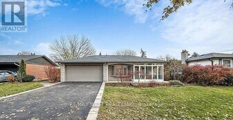 194 Sewell Dr in Oakville, ON - Building Photo