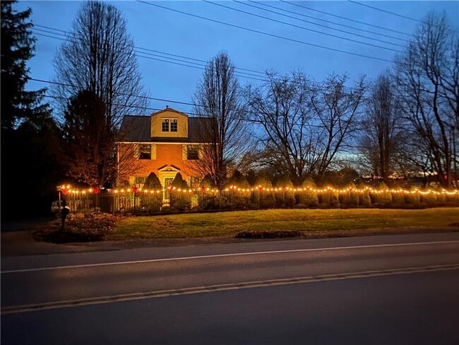 property at 2165 Hulton Rd