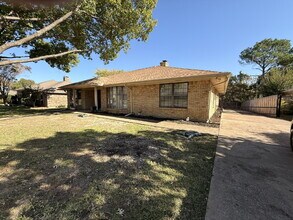 507 Crestview Dr in Grapevine, TX - Building Photo - Building Photo